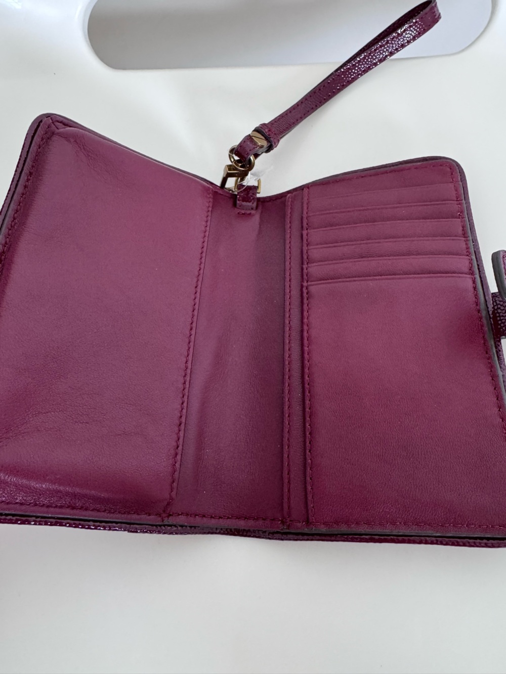 Tory Burch Robinson Patent Saffiano Leather Wristlet Wallet NWOT Burgundy Clutch - Picture 13 of 16